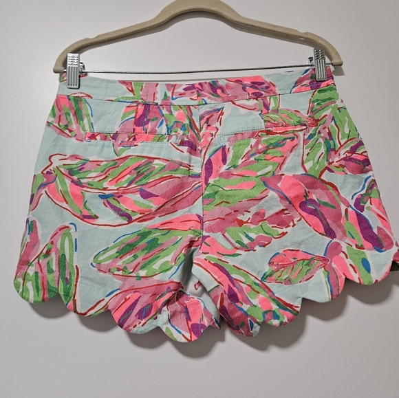 Lilly Pulitzer The Buttercup Scalloped short - Picture 4 of 7